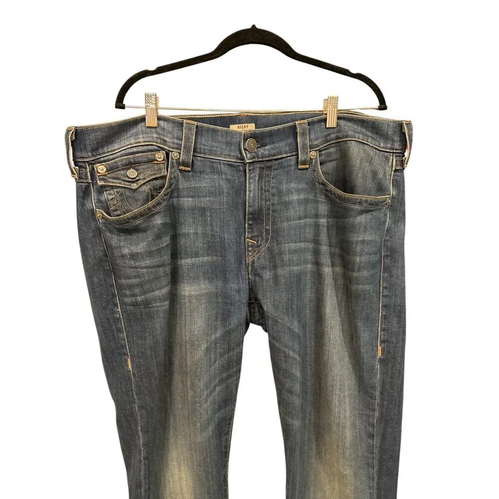 True Religion Men's Size 38 Ricky Relaxed Strait Made In USA Thick Stitch Preown